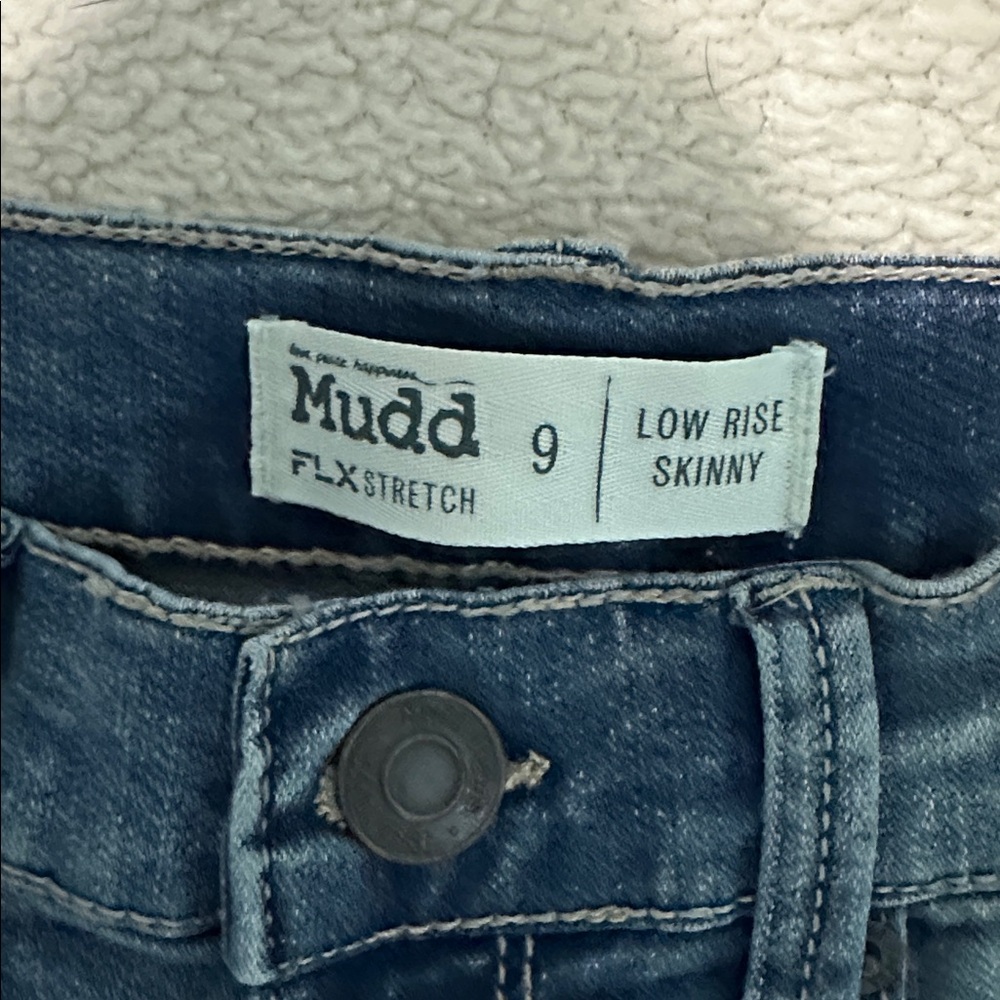 Mudd Faded Blue Low Rise Skinny Jeans - Picture 2 of 3